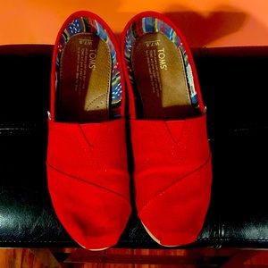 Toms- ❤️ Red ❤️ Size 7.5